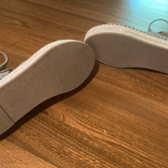 Sandals - Picture 2 of 2